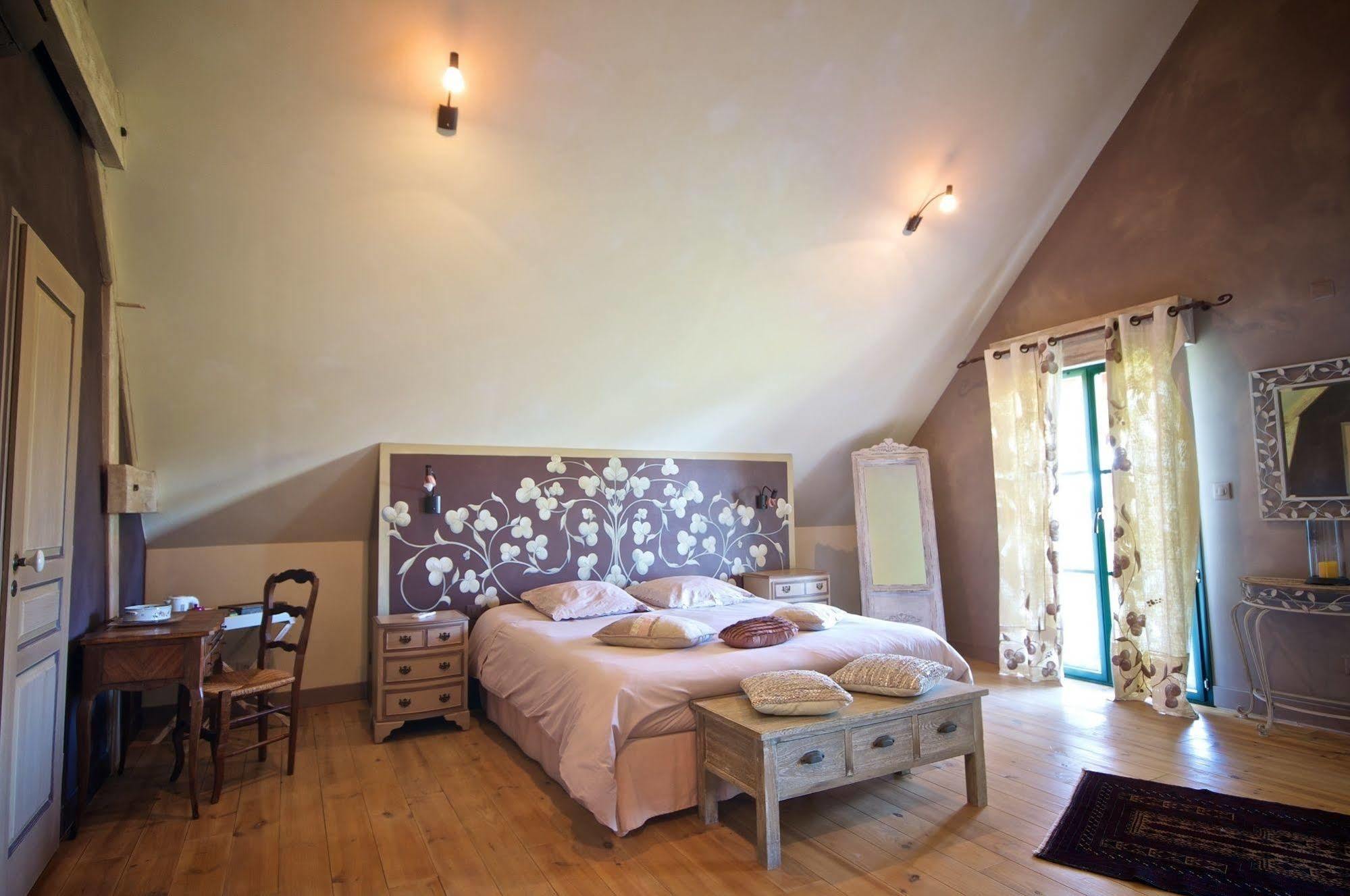 Bed & Breakfast Entre Vignes Et Chateaux Fougeres-sur-Bievre